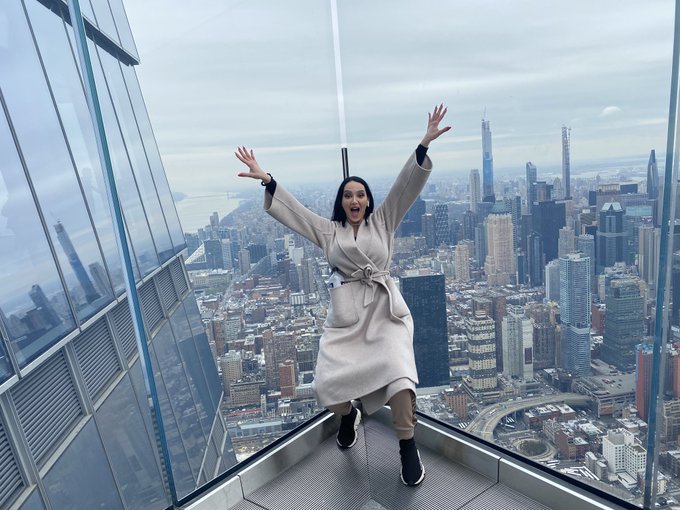 2 pic. #TheEdge #NYC https://t.co/0v9FDYdJLS