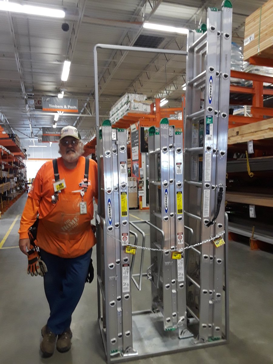 Merchandising Clearance Safely at 8563!!! Great job <a href="/DKTark/">David Tarkington</a>!!!