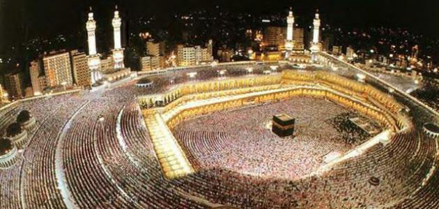 نفسى ارجع اشوف الكعبه حوليها ناس كده تانى قريب 😢