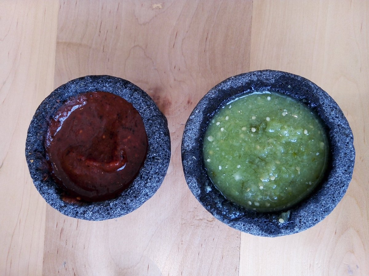AzuSuarez's tweet photo. Mazorca de maíz palomero, Guacamole colmado con chicharrón de la famosa carnicería La Ramos y Salsas verde y roja en @MexicanoMasaryk
#MexicanoMasaryk
#CasadeComida
AV. Presidente Masaryk 192, Polanco
#CDMX https://t.co/OpkHdCn0oN