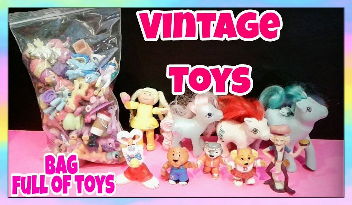 cute vintage toys/ adult toy collector ⬅️ new youtube video coming out tomorrow night 💖 
#Vintagetoys
#80stoys #adulttoycollector
#Vintagetoycollector #toys  #toycollector #toycommunity #80skid #80stoysrule #fleamarkettoys <a href="/stacztoychannel/">stacz toy channel 💓</a>