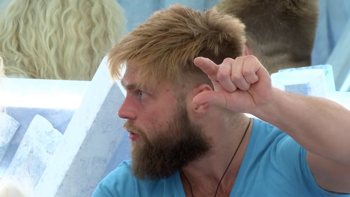 itsmathewturner's tweet photo. Chris’ chances with Madeline after this week #BBCAN8 https://t.co/NYs3Yt8mBG