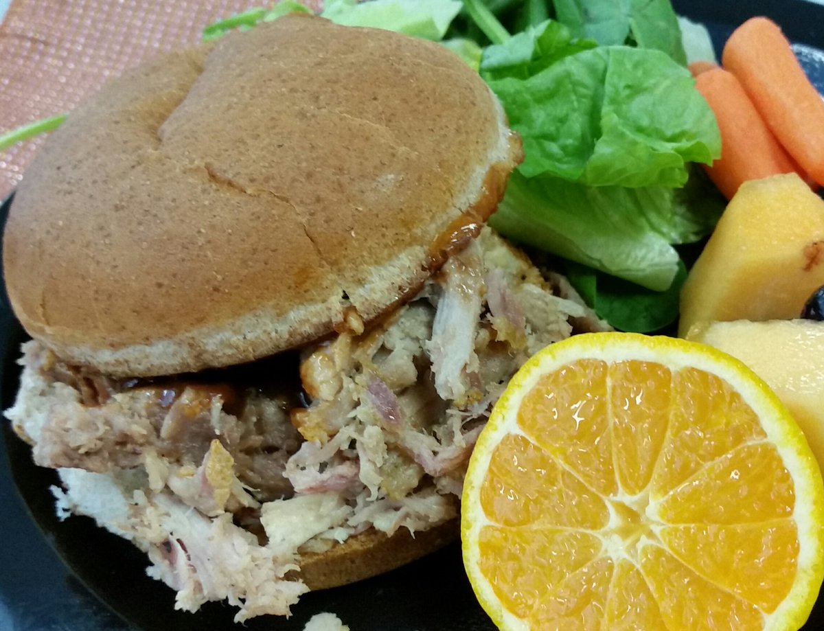 PSDNutrition's tweet image. Tomorrow high school lunch includes a BBQ pulled pork sandwich. Our pork is 100% natural, with no added ingredients past the pork! We add a delicious tangy BBQ sauce and serve it on a whole grain bun, that is made locally! #cleanlabels #purchaselocally #PSDProud