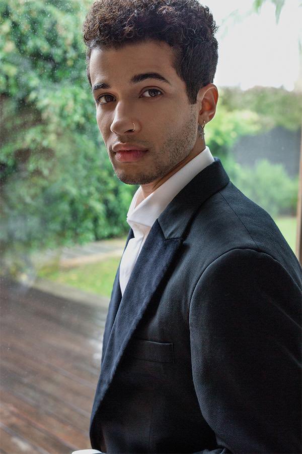 FiddleScale's tweet photo. Today’s victim: 
Jordan Fisher 🎻🎻

Upon first glance: +10
Hair: +4
Face: +3
Talent: +4
Creepy drug dealer vibe: NO : +3
Uniqueness: -2
Overall Beauty: +3
Perfection: +2
@antoni scale: no: -3

Score: 26
Grade: Element of Class 🎻
#TheFiddleScale #men #JordanFisher #cute #fiddle https://t.co/fEcN7R6BDh