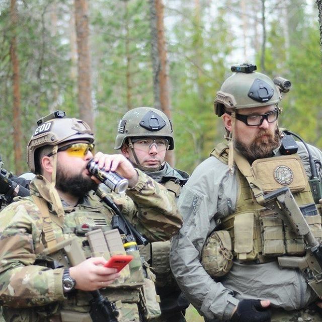 evil_gn0me's tweet photo. Tacticool Autism Squad

#airsoft #bbwars #airsoftgameplay #airsoftaddict #airsoftporn
#tacticool #airsoftrussia #airsoftgun #airsofter #pewpewlife #airsoftwar #operator #airsoftextreme #airsoftplay #airsoftgame #milsim #milsimlife
#страйкбол #страйкболпи… https://t.co/rDU0oQ8YcA https://t.co/MCEZiWSeEN