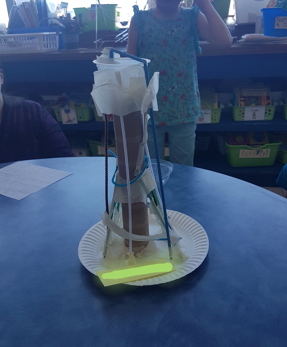 ReilkoffT's tweet photo. Grade 1 #objectsandmaterials challenge accepted.
Criteria: Is it elevated? Will it withstand the "shake test"? Will Baby Blue Bird be safe?
Oh and our K judges are seriously THEE cutest. #mpscpssd https://t.co/b0D7DcJ52Y