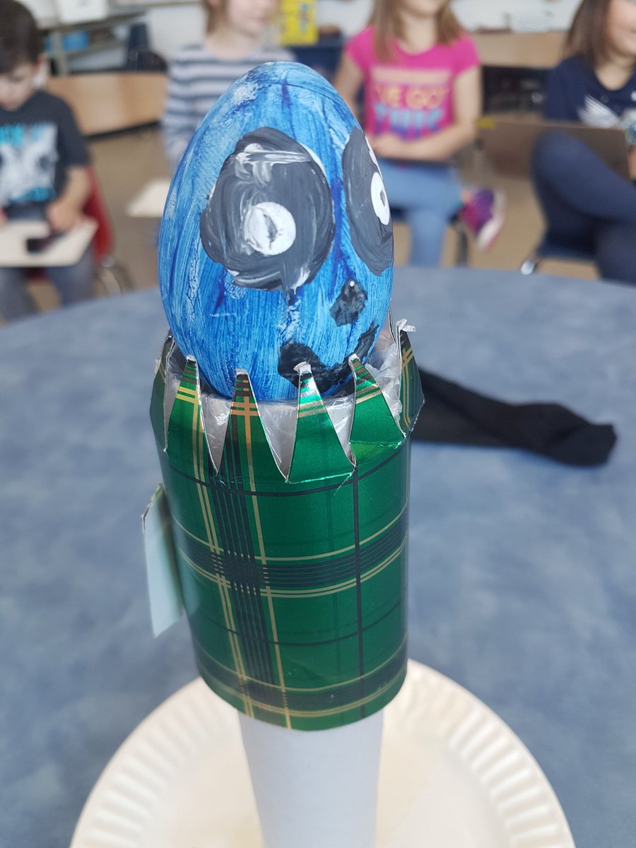 ReilkoffT's tweet photo. Grade 1 #objectsandmaterials challenge accepted.
Criteria: Is it elevated? Will it withstand the "shake test"? Will Baby Blue Bird be safe?
Oh and our K judges are seriously THEE cutest. #mpscpssd https://t.co/b0D7DcJ52Y