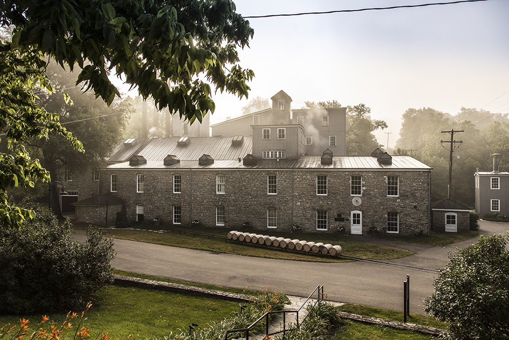 WoodfordReserve's tweet photo. To help prevent the spread of COVID-19 (coronavirus), Woodford Reserve Distillery is temporarily suspending tours beginning 3/15/2020. Our goal is to minimize the risk to employees &amp; guests &amp; help lower the probability of the spread of the virus in our surrounding communities. https://t.co/DYvhknAT4Z