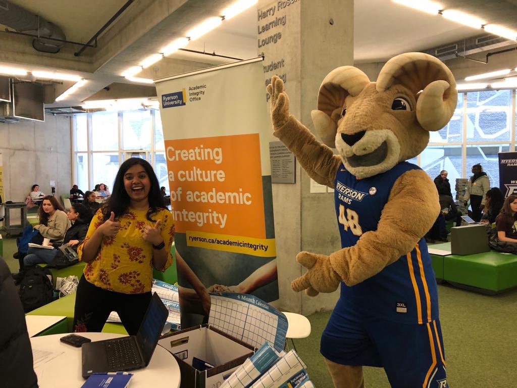 TMU_AIO's tweet photo. Hope you all had fun - as much as @eggythemascot and I did 😏🙌🏽😂

#AcademicIntegrityAmbassadors #LNAP2020 #RUforAI https://t.co/zfLQeAeqlo