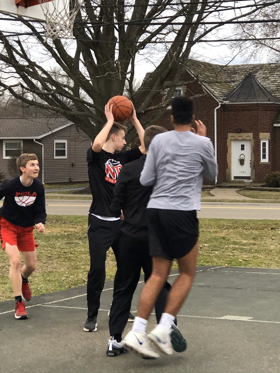 npquakerhoops's tweet photo. Nothing was going to stop our guys from getting a run in tonight! 
#FeedTheFire🔥🏀🔥🏀 https://t.co/bY8KegNrAr