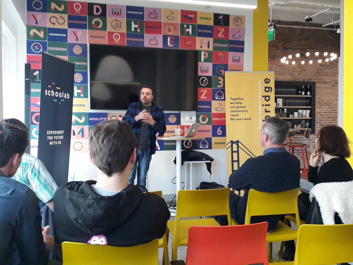 Conclusion positive de notre mission à la #SiliconValley par <a href="/CarlosDiaz/">Carlos Diaz</a> #TheRefiners: la plupart des entreprises à succès de la Silicon valley ont été lancées lors d'un black swan💡 #KeepPositive #BeInventive