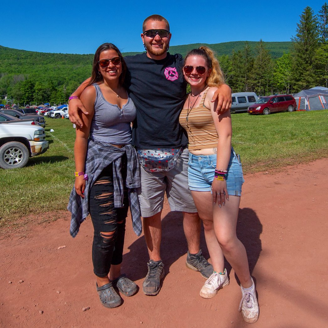 TrailBlazerFest's tweet photo. Fanny packs are a must! ✔️ What are some of your other festival must haves? #TrailBlazerFest https://t.co/1zaj9asKh3
