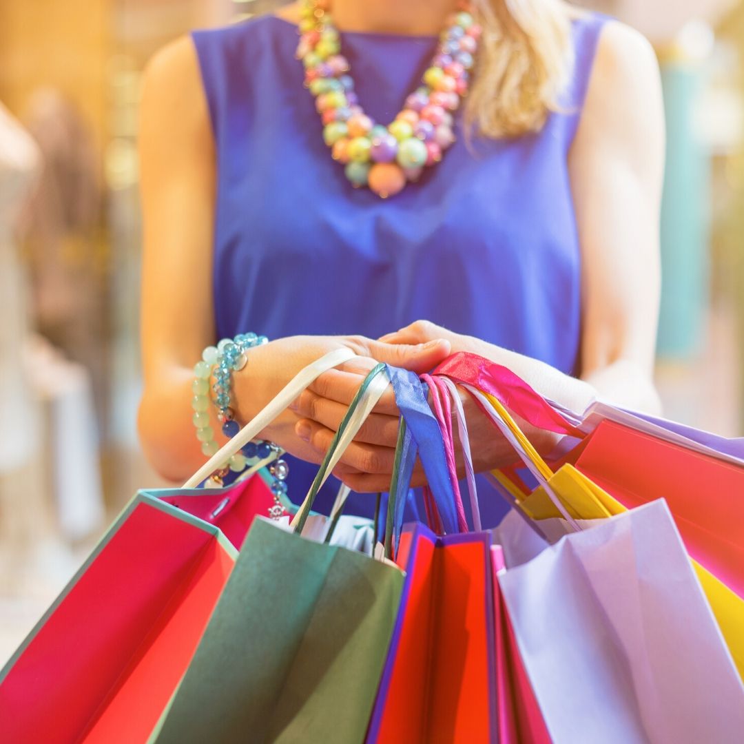 Are you ready to take a #shopping escape <a href="/AtAssemblyRow/">Assembly Row</a>? 🛍️ Enjoy breakfast for 2, a special welcome amenity, and a $25 gift card per night of your stay when you book this special offer! bit.ly/2Xch10A #ResidenceInn #Woburn #hotelpackage