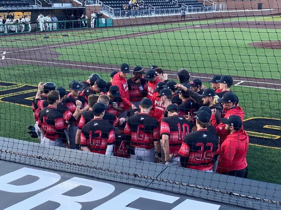 jordanlarsonjl's tweet photo. “Family is not an important thing. It’s everything” — Michael J. Fox.              There isn’t a thing in the world that I wouldn’t do for these guys. Love every single one of these guys as a brother, had something very special happening this year. https://t.co/MmpBlFnsl3