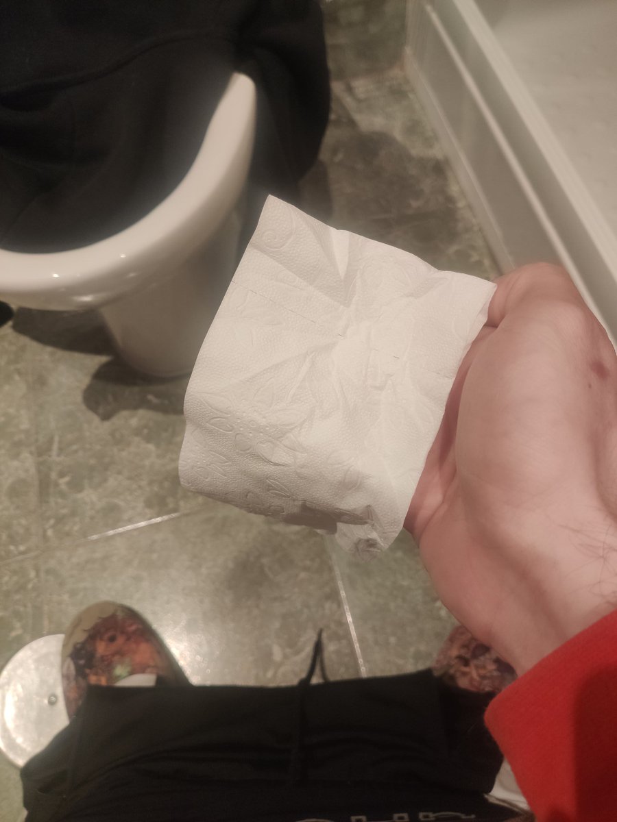 MarioForeverDAI's tweet photo. Gracias cuerpo por regalarme un perfect en estos momentos de escasez de papel higiénico. https://t.co/kWzSGBBAD2