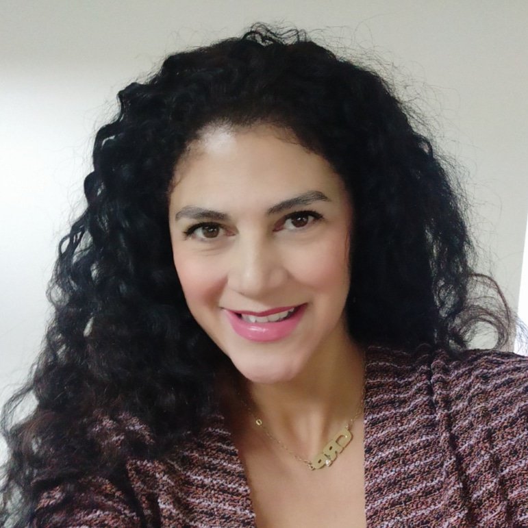 Alexandralfonzo's tweet photo. Tu ERES tu mejor recurso, cuenta contigo, cree ciegaMente en ti y mantente seguro de tus capacidades, ERES un Ser único e irrepetible, lleno de dones y de virtudes, admirable y respetable. Confía en lo que hay en tu corazón, abre paso con fe y sigue adelante...Sí puedes! https://t.co/quz2u68Xi9