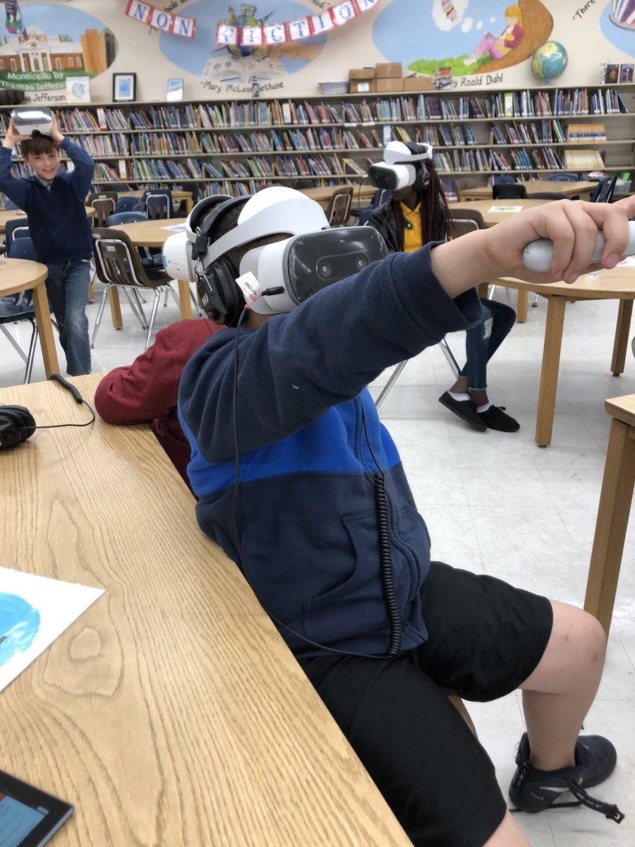 Today we visited the rainforest to look at flowering and nonflowering plants!  Thanks to Lance in HCPS tech department for getting us up and running!  ⁦<a href="/TampaBaySTEM/">TampaBaySTEM</a>⁩ ⁦<a href="/MilesHCPS/">Miles Elementary</a>⁩ ⁦<a href="/WeAreHAEST/">HAEST</a>⁩