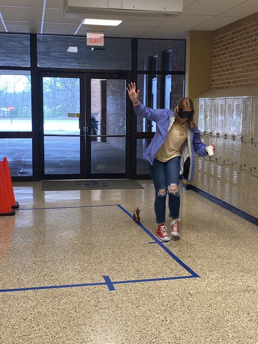 rebecca_tidwell's tweet photo. Students in Coach Tidwell’s Drivers Ed class experience the dangers of driving under the influence by completing an obstacle course wearing vision impairment goggles. @BedCoSchools @ShelbyvilleCHS https://t.co/TDNFcVOR3q