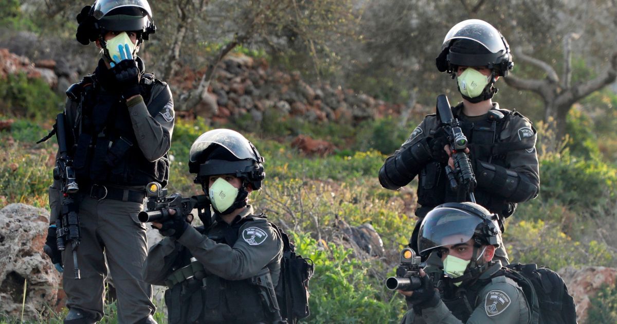 theIMEU's tweet image. Israeli settlers organized a tour on Palestinian land colonized by illegal settlers in the West Bank. Palestinians pushed back by gathering to protest. The Israeli army showed up and shot live bullets at the protesters, killing a 15-year-old Palestinian.  haaretz.com/israel-news/.p…