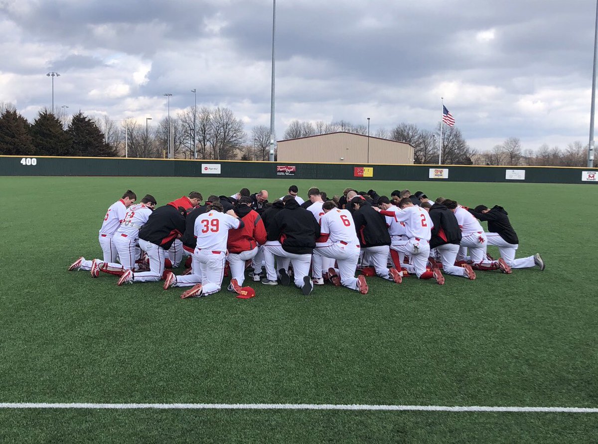 GorillasBSB's tweet photo. #FAMILY https://t.co/aWPSRYfqsK