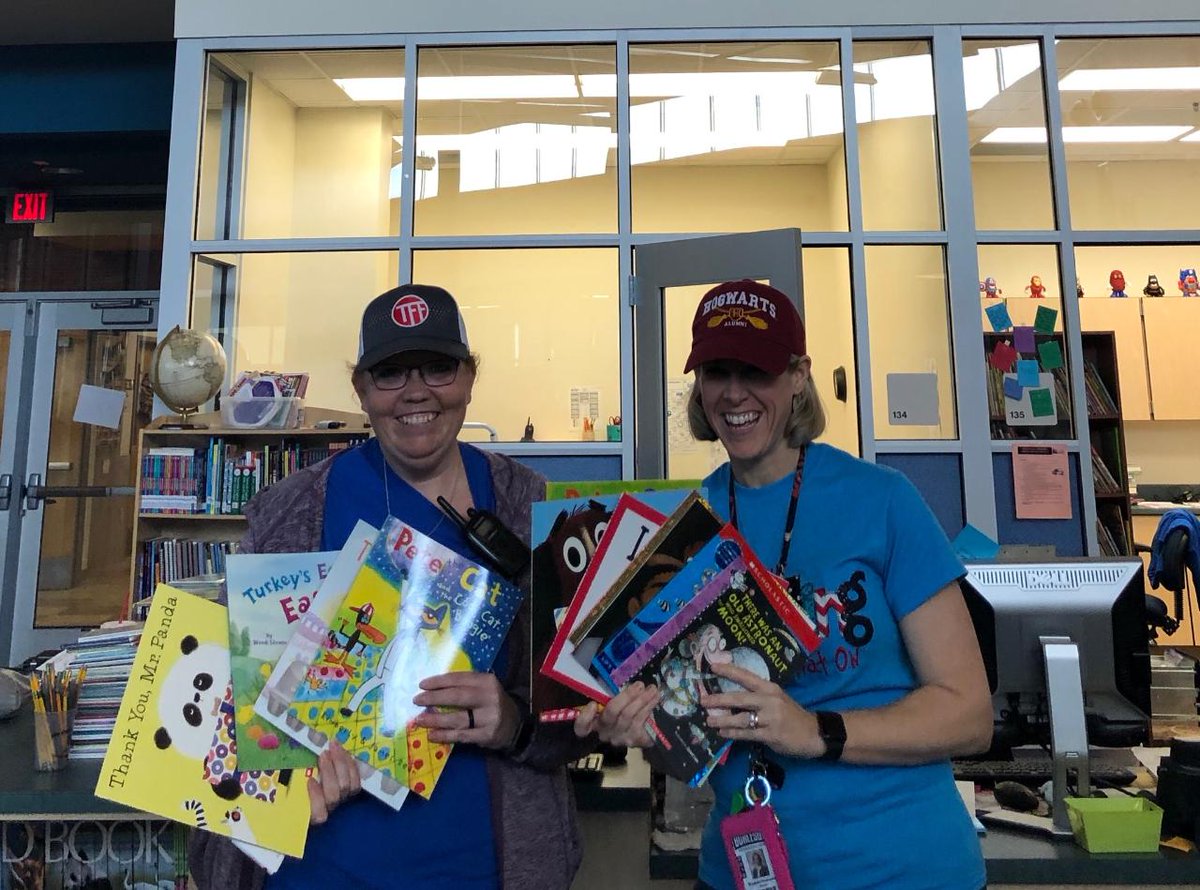 RangesRoom's tweet photo. My class won our schools penny drive last week! I was able to add $116 worth of books to our classroom library!  Also everyone earned a free poster! #bestclassever https://t.co/4BiYFaTH3w