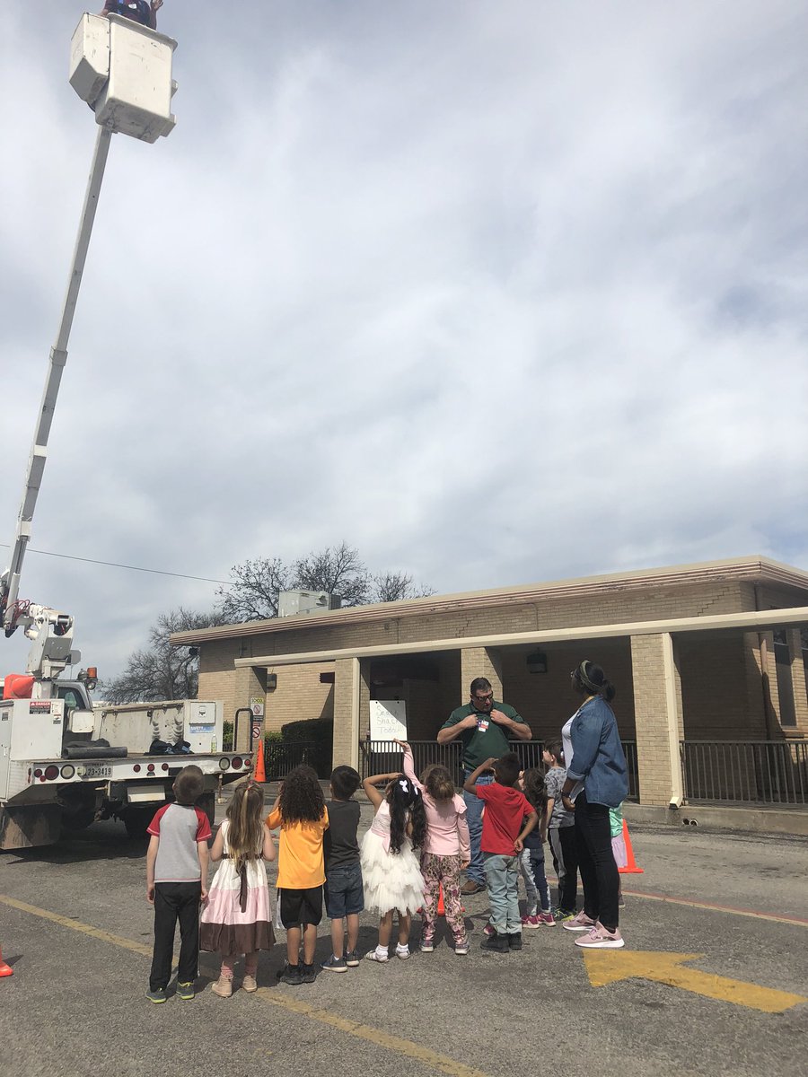 PreKwithMrsA's tweet photo. Transportation Day! Thank you our community helpers that spent their day educating our Ss about different types of transportation! #prek #ecse #sped #prek #earlylearning #bebold #betheone #iamwfisd @brookbears @wfisdearlylearn https://t.co/oaWllmEv3k