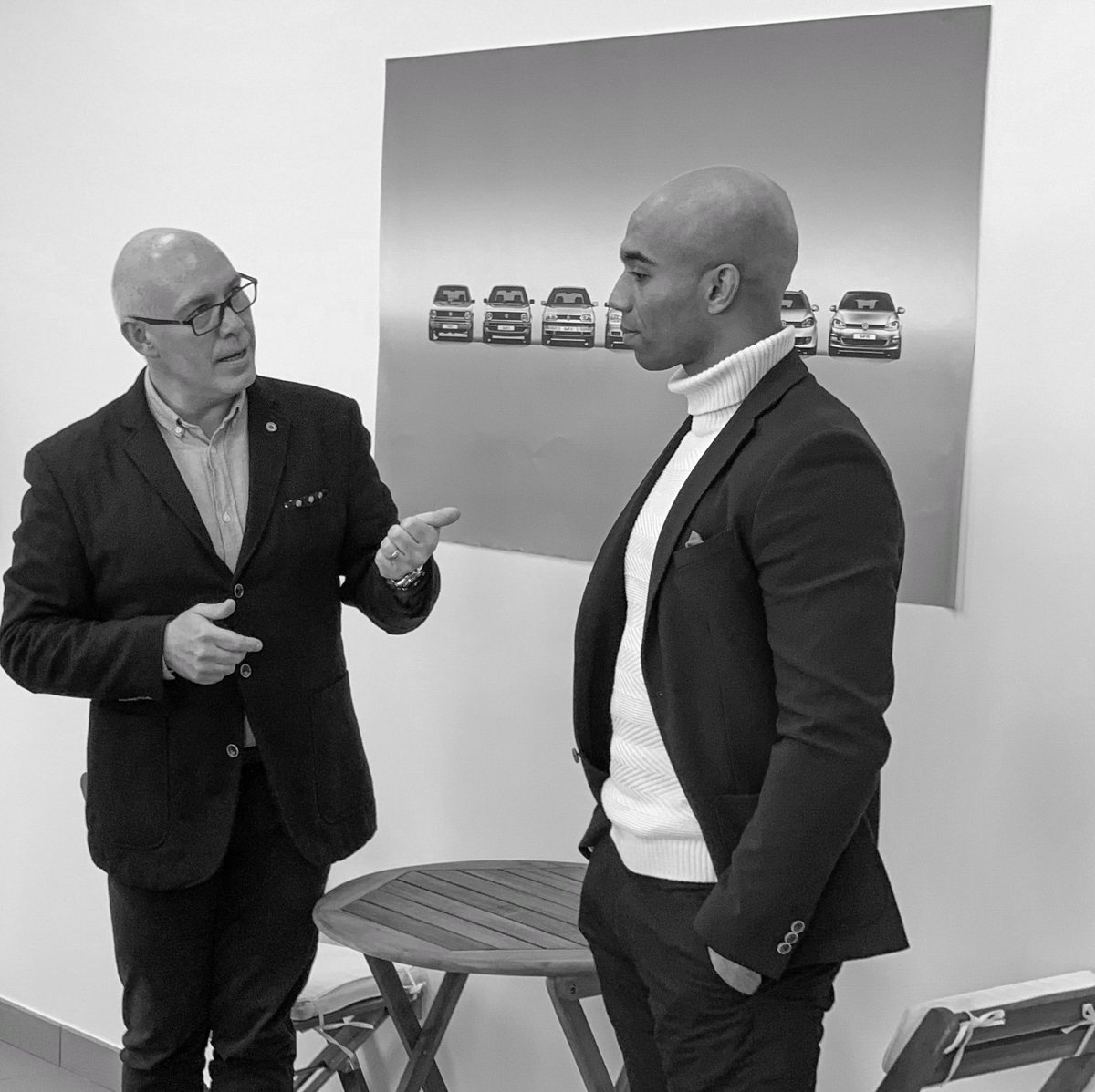 karimghajji's tweet photo. C'est avec fierté que je vous annonce le lancement d'un partenariat pour les années à venir avec #jeanninautomobiles Volkswagen.
En route pour de nouveaux défis.
Entouré des meilleurs, on est plus fort.
  #worldchampion #kickboxing #k1 #boss2fin #sponsor #golf8 @allalFA https://t.co/xZ4eqz33VS