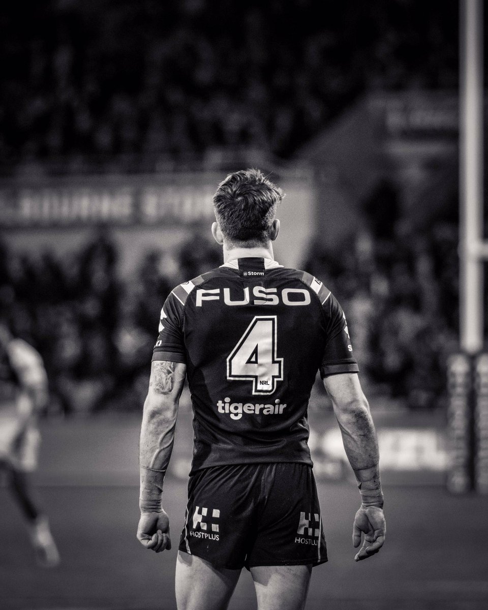 SlimxBreezy's tweet photo. Bummed that after everything that’s happened, this year I was finally gonna go over to America and had a bunch of trips lined up for footy, everything booked and paid for - and now I probably won’t get to do any of them.
Up side: my fave is debuting for his new club today 💚 https://t.co/Ybr6gDrlQn