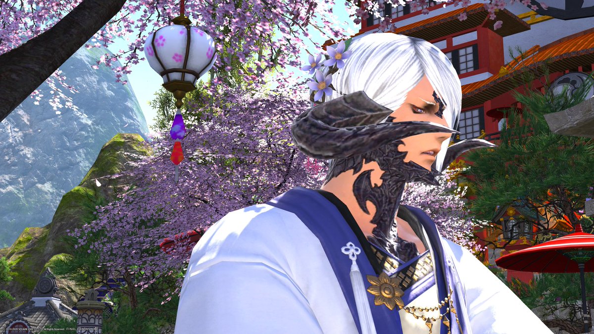 クジェネ 新髪型のアシンメトリーと プリンセスデーの報酬 ラベンダーブルー染色 をオーボンヌキャス胴に合わせて シロガネにて この髪型 男性がすると女性的になるし 女性がすると男性的になる のが面白いね