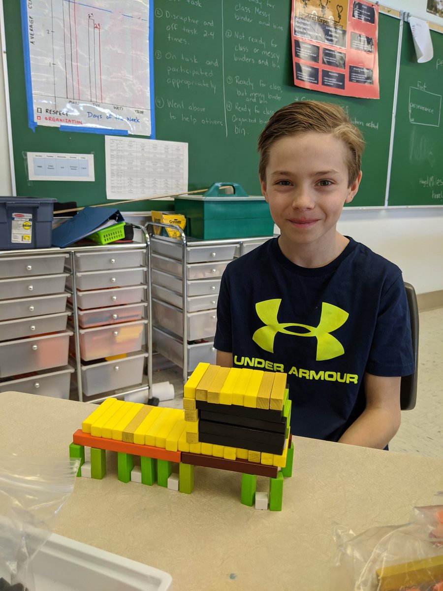 siemens_jb's tweet image. Building Cuisenaire Rod creations to learn fractions, equivalent fractions, comparing fractions and relating fractions to decimals.#math5 #donsch