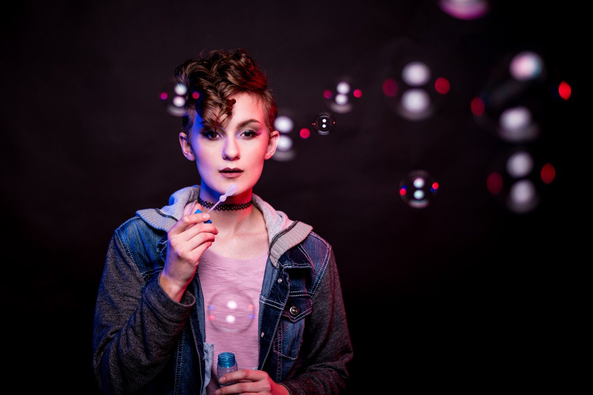SundryModels's tweet image. Shoot: Bubbles &amp;amp; Gels
Model: Skye Bradford
HMUA: Haylie Hook
Photographer: Joel Nava, Chelsee Hanna, Cyndie Patri
Studio: Marc Reynolds, SLC
Agency: @scene1talent
.
.
.
.
#Utahmodel #modeling #professional #beauty #studio #lighting #photoshoot #photography #colorful #bubbles
