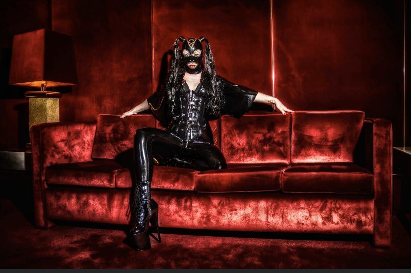 MistressVelvet1's tweet photo. If you’re not venturing out into this #worldgonemad to see me in person, send your #pussy #Tribute to my #Beenit #cashapp immediately! Maybe you’ll get a sweet #surprise :p #findom #walletdrainer #serve #cashmeets #moneytalks @DommesNation @find0m @Bren66402683 @rtfindom @RT_Pig https://t.co/gy6OfmLvae