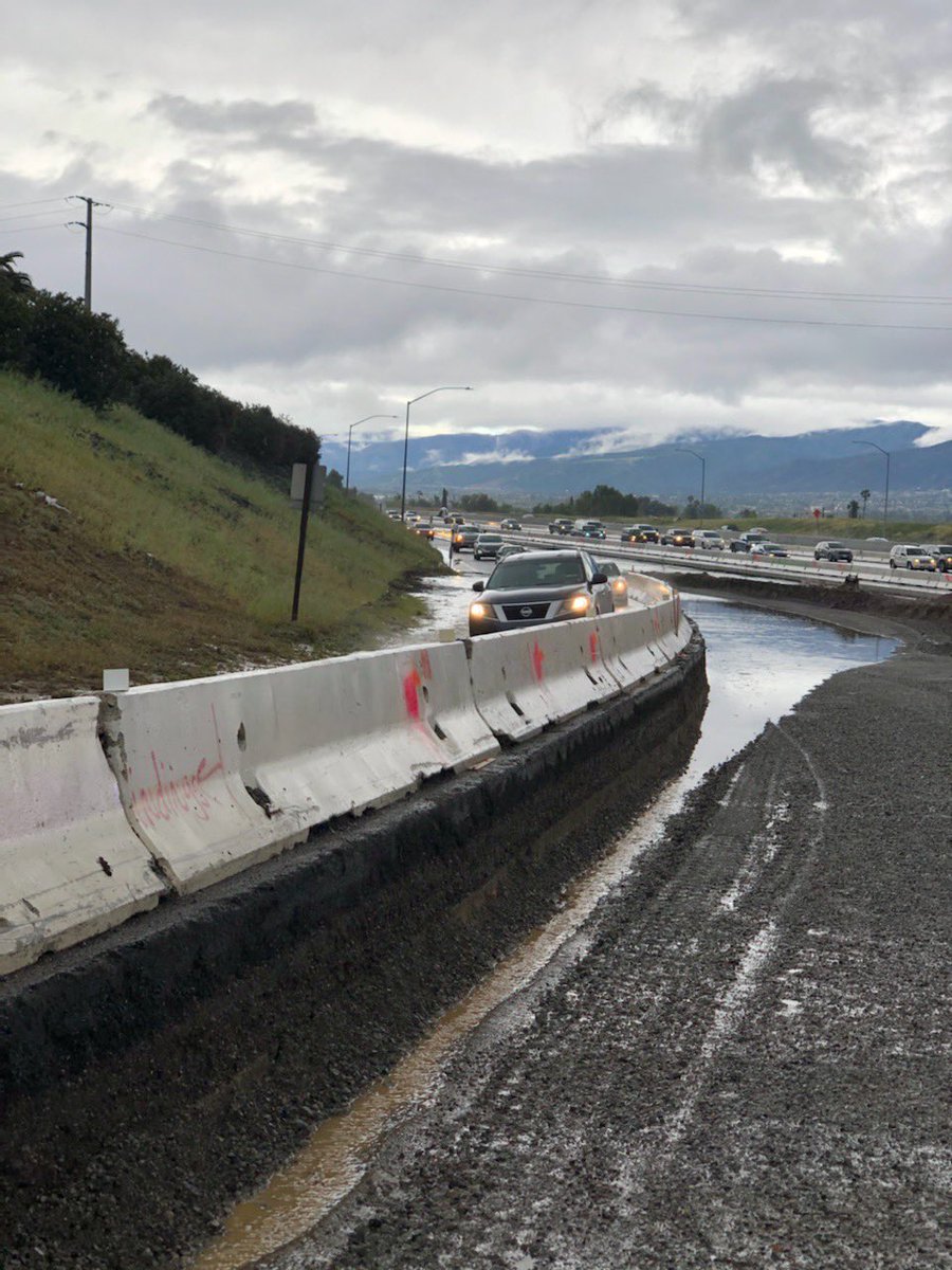 ChpRiverside's tweet photo. Current conditions on I-15 Northbound, Hidden Valley Parkway exit. Please use alternate routes if possible.  #rain #sr60 #rubidoux #itneverrainsinsoutherncalifornia #safetyfirst #whatisgoingoninriversidecounty #code3news @ CHP - Riverside https://t.co/BVourzMBpS