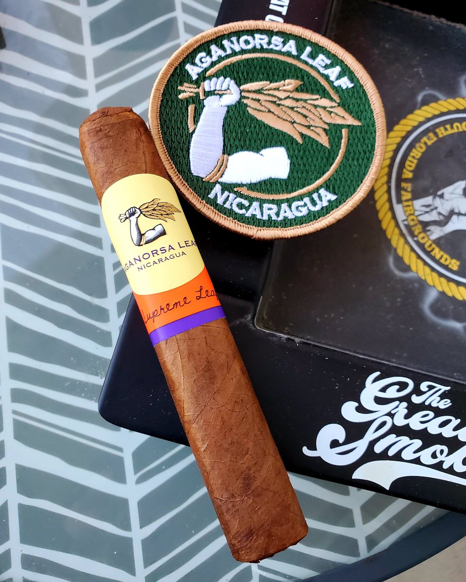 stogie_chas's tweet photo. #supremeleaf by @AganorsaLeaf
@terencereilly82 https://t.co/8AZU9H3BuW