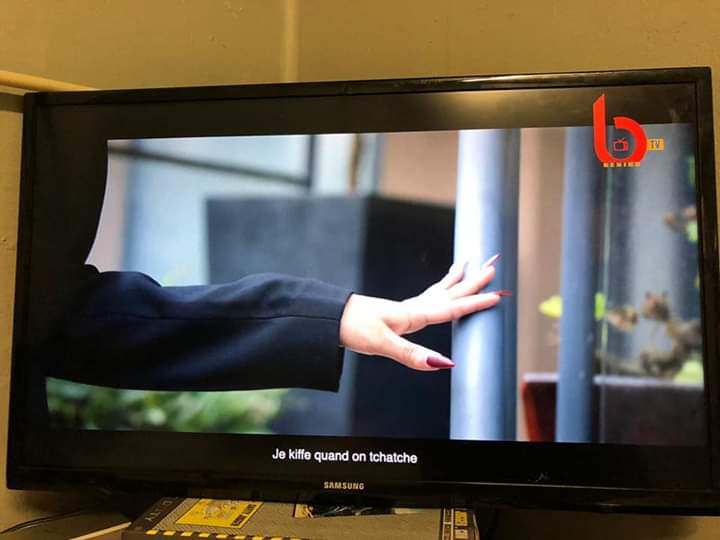 KEMAYSMALL's tweet photo. Pouahhhh, je n'ai pas les mots😳
Mon nouveau clip "J'suis piqué" en diffusion sur #DEFTV au Bénin !
🎥 : https://t.co/OAGy6MNW1K https://t.co/9PqOTDkXTq