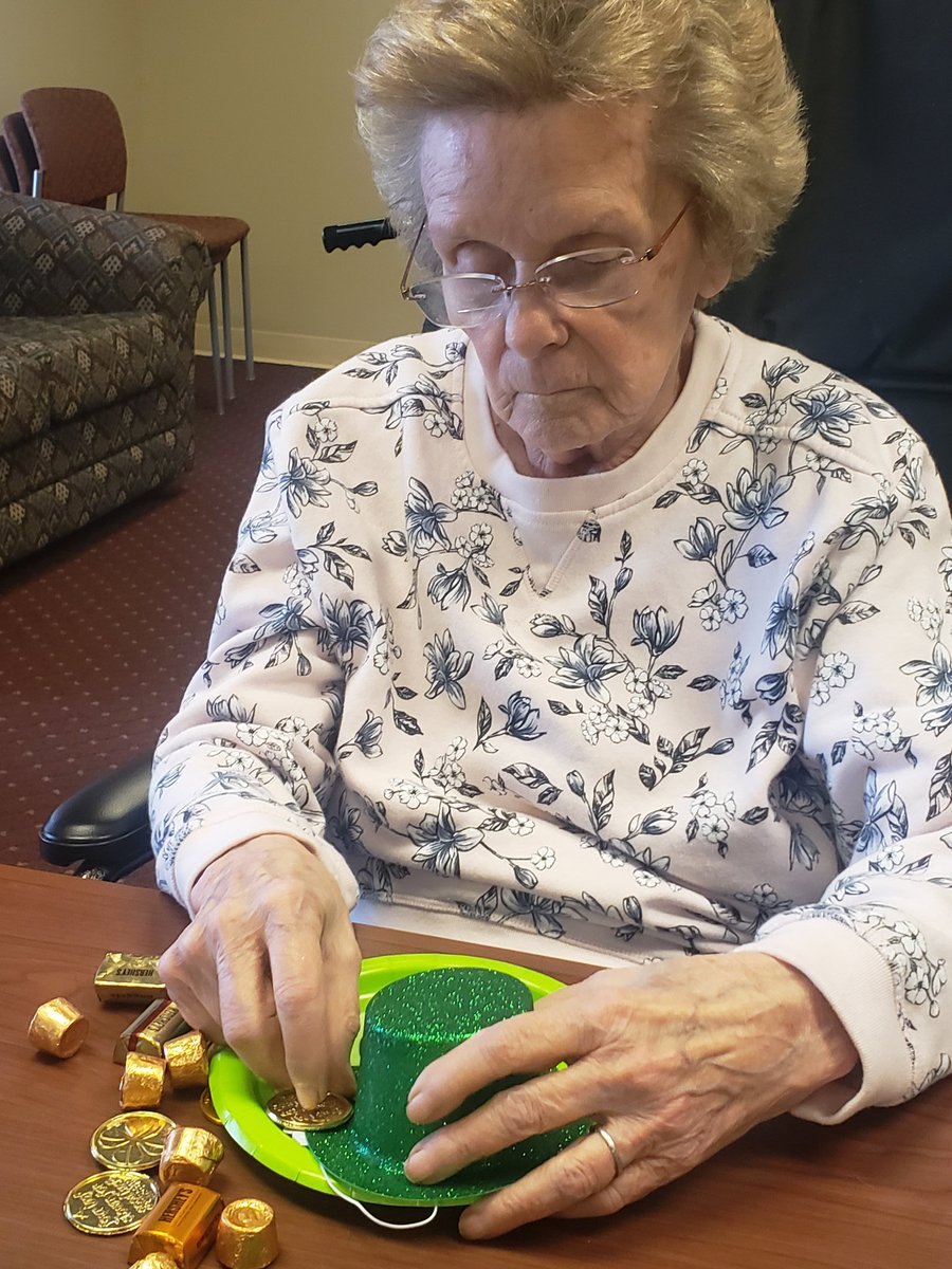 Glen_RidgeHC's tweet photo. "Top of the Morning to Ya" Crafty Creations today!
#trilogyliving
#craftycreations
#Irishfun https://t.co/NzHgpmdSE8