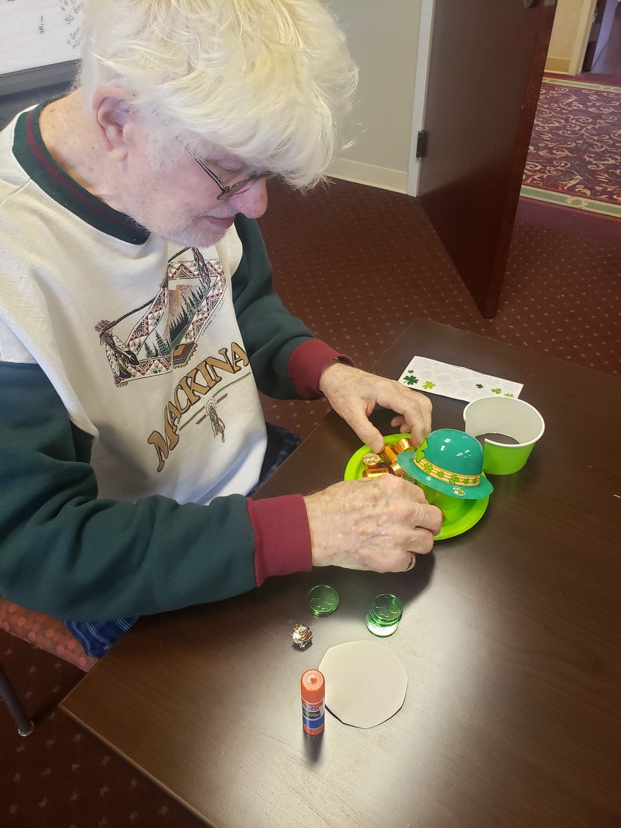 Glen_RidgeHC's tweet photo. "Top of the Morning to Ya" Crafty Creations today!
#trilogyliving
#craftycreations
#Irishfun https://t.co/NzHgpmdSE8