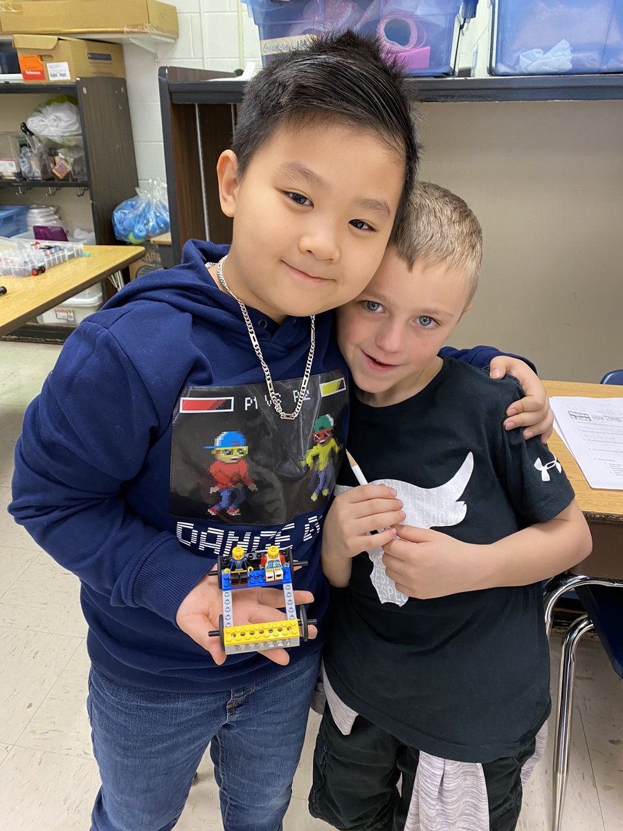 Seusserrific's tweet photo. Fun with Force and motion in first grade with Bricks 4 Kids!  @Seusserrific @obgSTARS #gatespride #one CCPS https://t.co/0pFHADc8XC