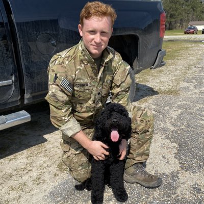 _CharlieConner's tweet image. Ole Maggie girl enjoyed watching her dad jump today #NewProfilePic