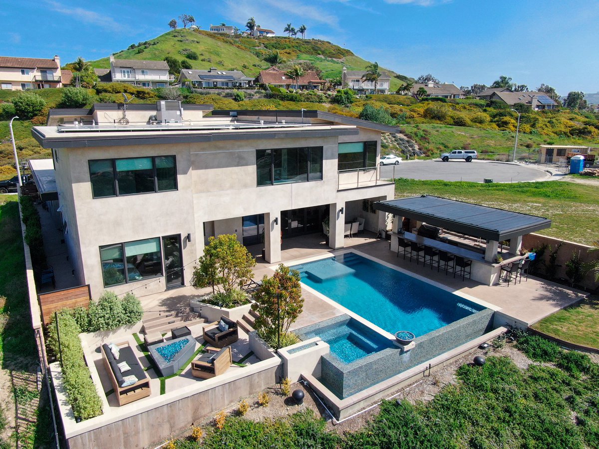 teserraoutdoors's tweet image. Another #stunning #infinityedge #pool &amp;amp; #spa completed in #SanClemente🌴☀️ Managed by Austin Ortiz💧