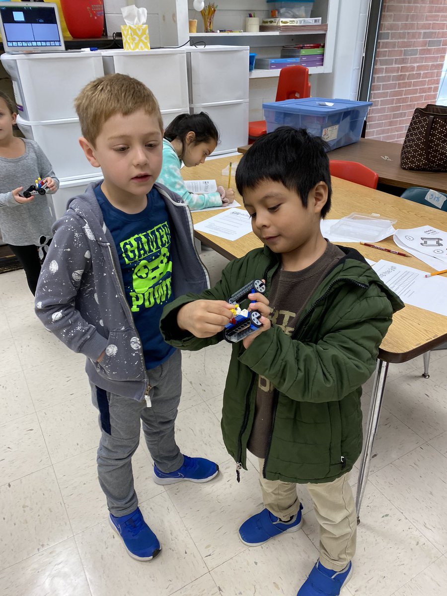 Seusserrific's tweet photo. Fun with Bricks 4 Kids!  We raced LEGO cars and had fun with the zip line!  What a great introduction to our PBL project! @Seusserrific @obgSTARS #gatespride #oneCCPS https://t.co/bSaTHht0z7