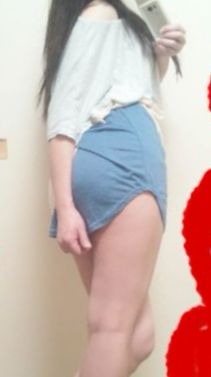 TEN4efhM's tweet photo. 最近の子は発育良過ぎw
この子、こんな可愛いのに男喰い漁ってるんだってｗ！天性のビッチｗ
→https://t.co/60vCSoZhzM
無料チャットだけですぐに会えるからwwやる価値あるってw https://t.co/ZQ8K5FyRYl