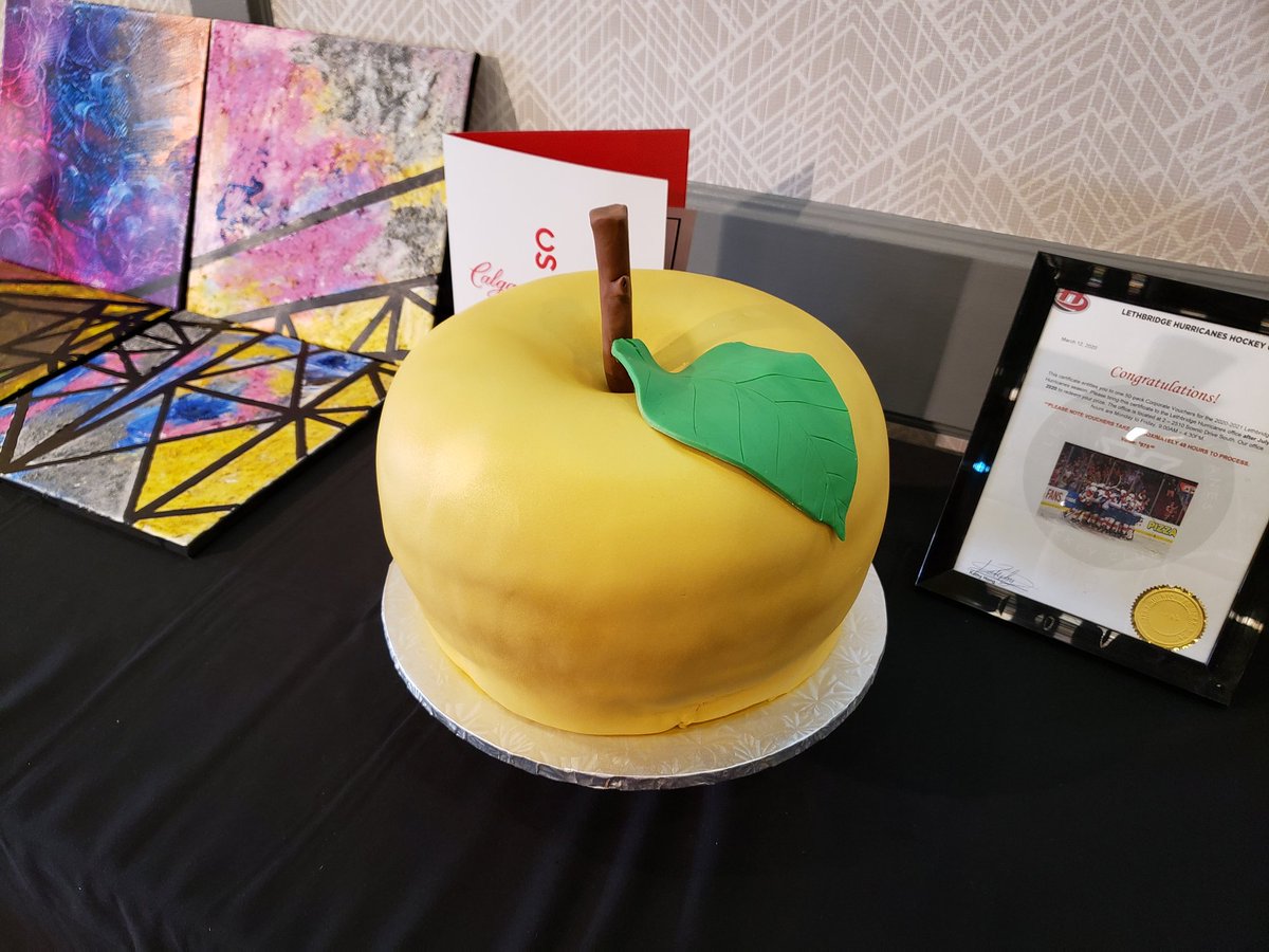 #McFamilyCabaret #liveauction #cake #Roaring20s