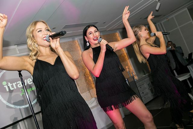 SMAProductions's tweet image. Get into those Friday feels with @thediamondslive !!! ift.tt/2IHTISn