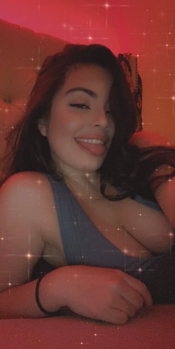 2 pic. Goodnight ILY✨ SAY IT BACK ? https://t.co/QPuEiipcpu
