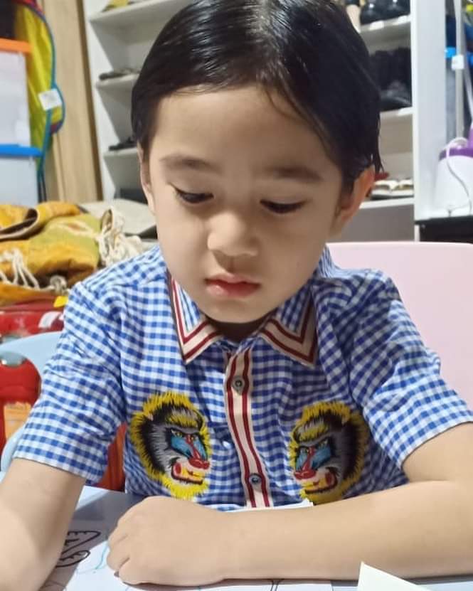 raffi_nagita17's tweet photo. ❤️ Rafathar ❤️🥰 Aduhhhh Rambutnyaaa itu lohhh https://t.co/QnHrQ8mxZ1