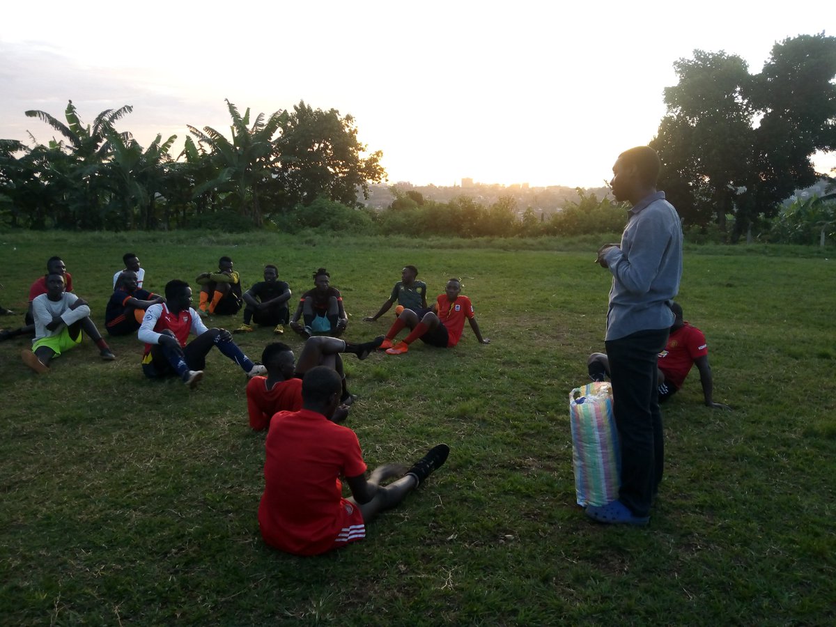 FcKiwatule's tweet photo. The Talk
#dowtownkiwatulefc #5thdivision https://t.co/4AD3tEPKY5