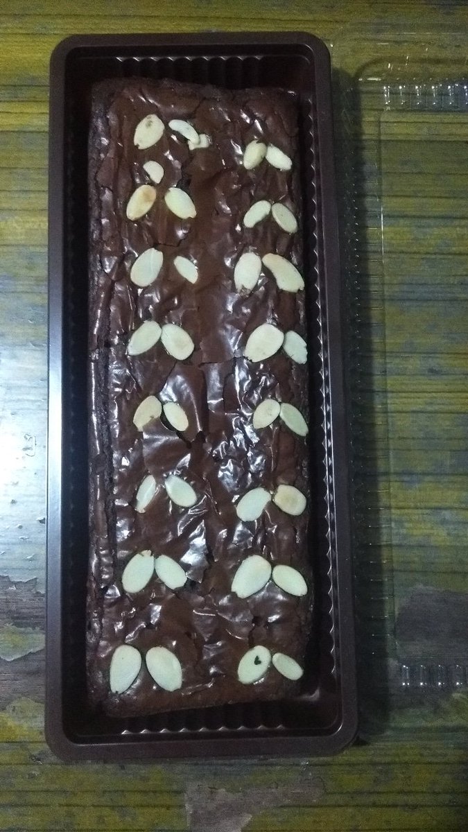 Baking everydayy
#baking 
#brownies 
#browniespanggang