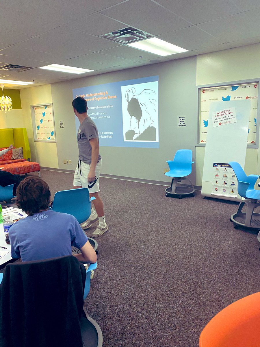 mrswilliams21c's tweet photo. What an enjoyable day w/ students from @grayhoundnation 💜 @GPAEA in #room21c today! We dug deeply into #agile #scrum tools &amp; processes to better manage projects &amp; communicate w/ our teams! We also may have had a little fun! #changeagents #authenticlearning @IowaALN @AEAlearning https://t.co/vhXgk2aJYK