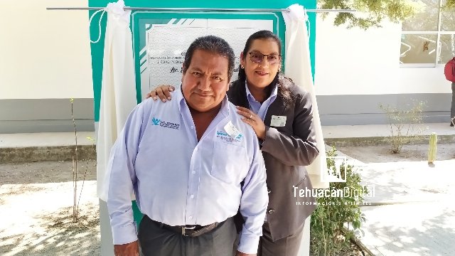 TehuacanDigital's tweet image. #EusebioMartínezBenítez y regidores, #inauguran #techado en bachillerato de #Tepanco.

El alcalde reconoció la labor que realizan los docentes en la formación de los jóvenes... tehuacandigital.com.mx/2020/03/12/eus… vía @Tehuacán Digital